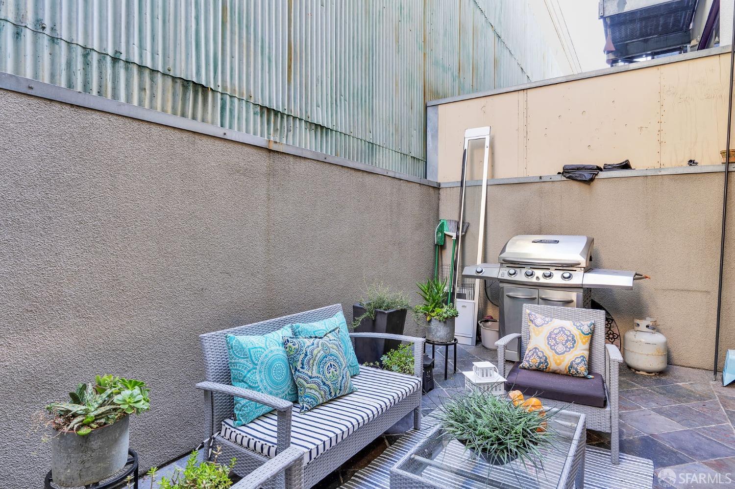 Detail Gallery Image 33 of 74 For 999 16th St #10,  San Francisco,  CA 94107 - 1 Beds | 1/1 Baths