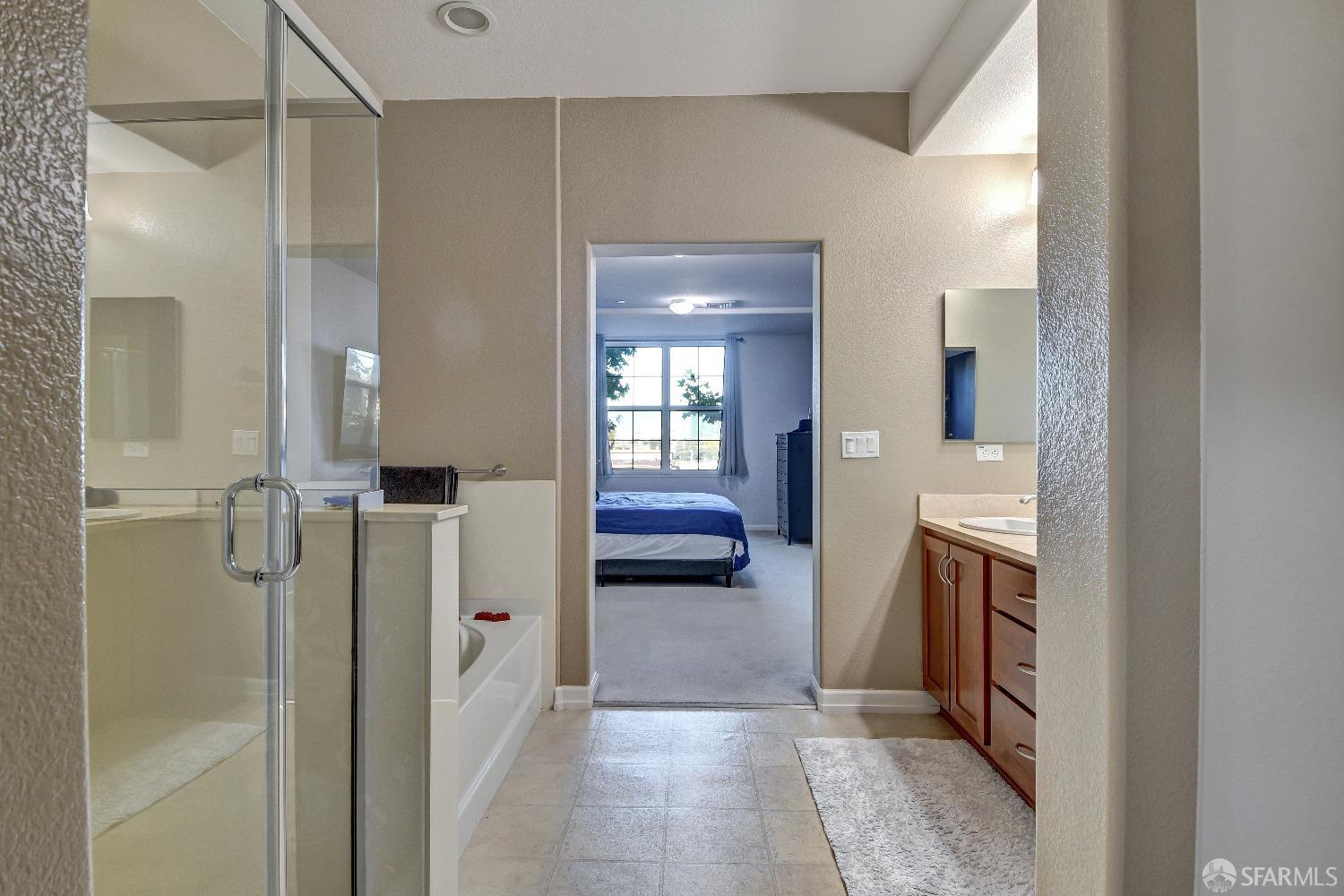 Detail Gallery Image 8 of 10 For 1388 Broadway Ave #268,  Millbrae,  CA 94030 - 2 Beds | 2 Baths