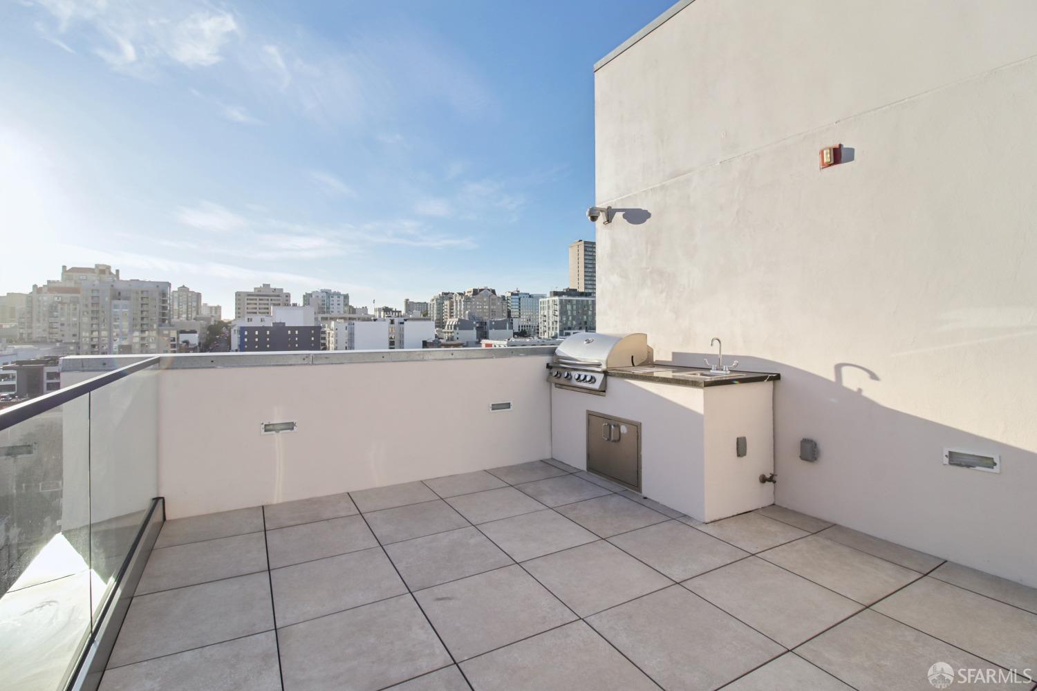 Detail Gallery Image 40 of 51 For 1080 Sutter St #604,  San Francisco,  CA 94109 - 3 Beds | 2 Baths