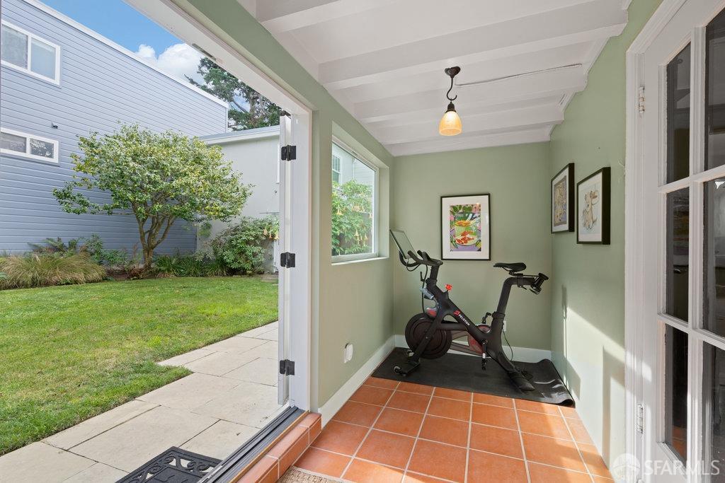 Detail Gallery Image 31 of 69 For 601 Moraga St, San Francisco,  CA 94122 - 4 Beds | 3/1 Baths