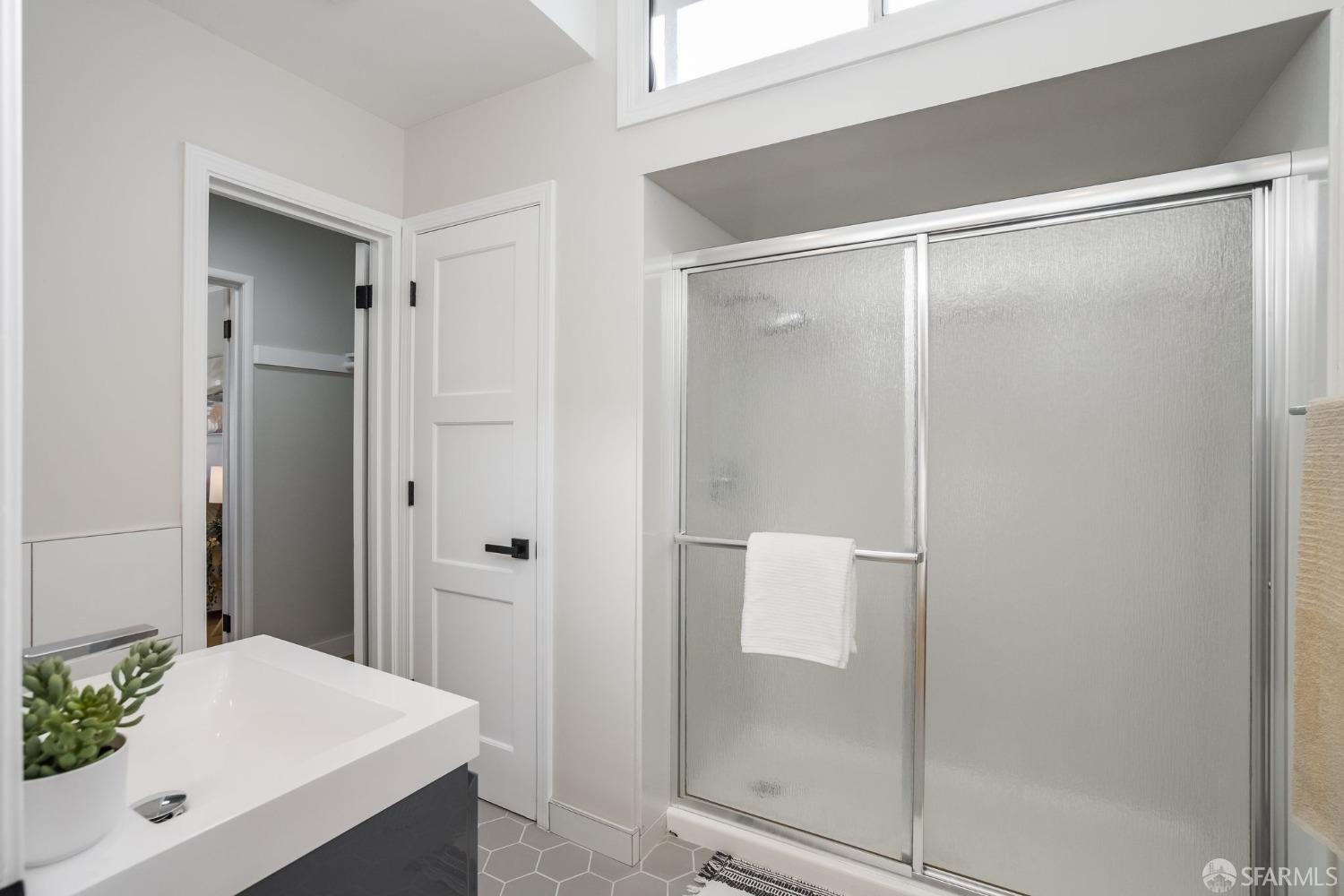 Detail Gallery Image 25 of 38 For 294 Wilshire Ave, Daly City,  CA 94015 - 4 Beds | 2/1 Baths