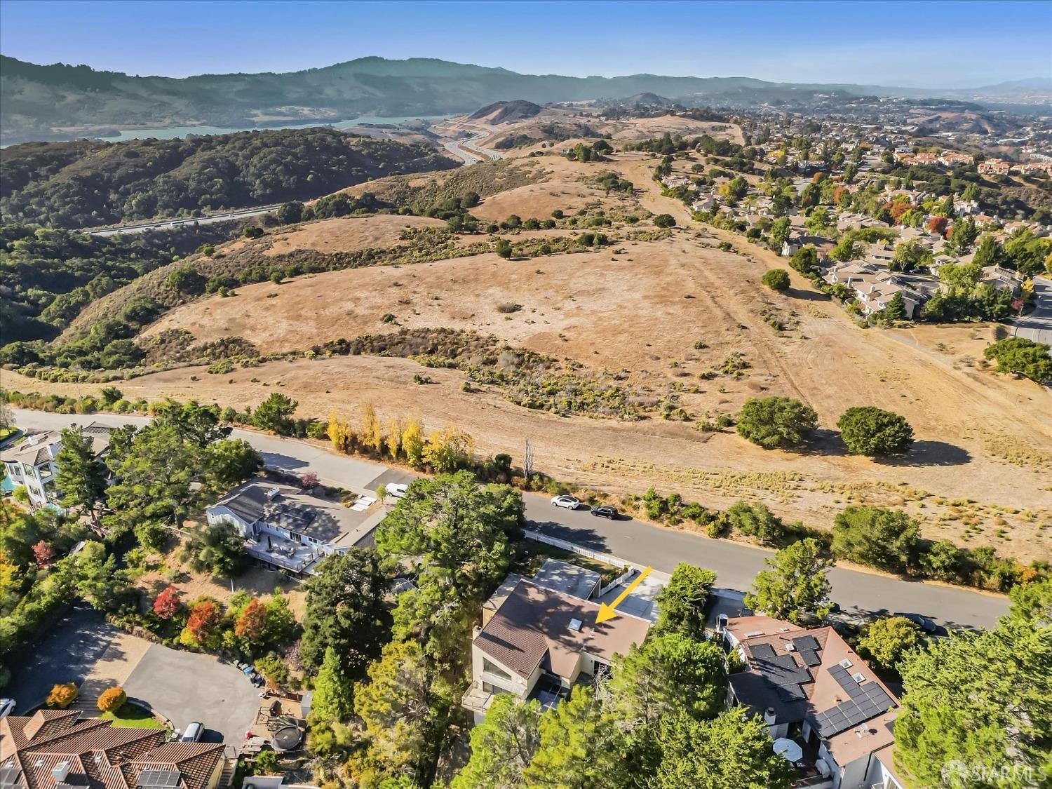 Detail Gallery Image 25 of 46 For 131 Los Vientos Way, San Carlos,  CA 94070 - 4 Beds | 3/1 Baths