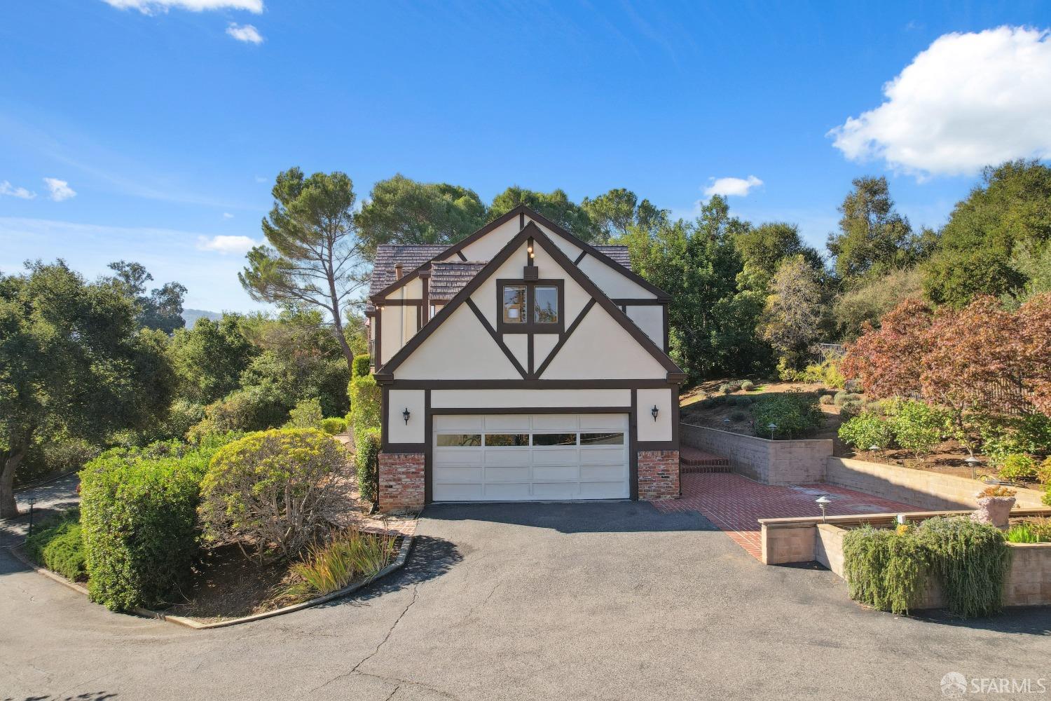 Detail Gallery Image 40 of 50 For 25600 W Fremont Rd, Los Altos Hills,  CA 94022 - 3 Beds | 2/1 Baths