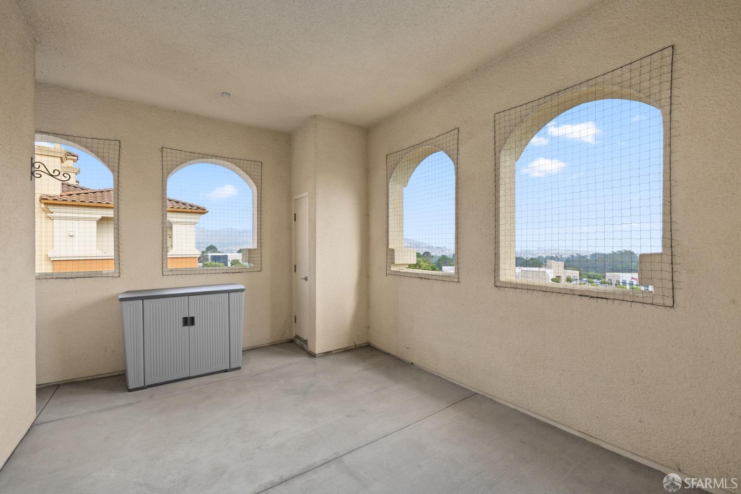 Detail Gallery Image 13 of 45 For 2260 Gellert Blvd #1406,  South San Francisco,  CA 94080 - 3 Beds | 2 Baths