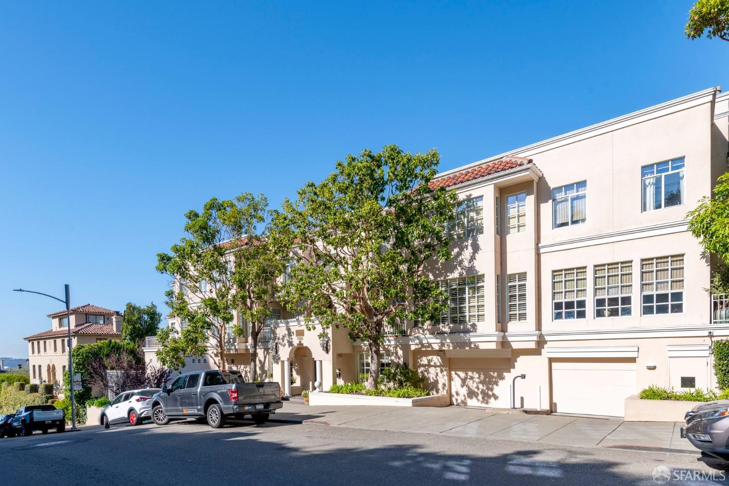 Photo #3: 424079401 Listing 