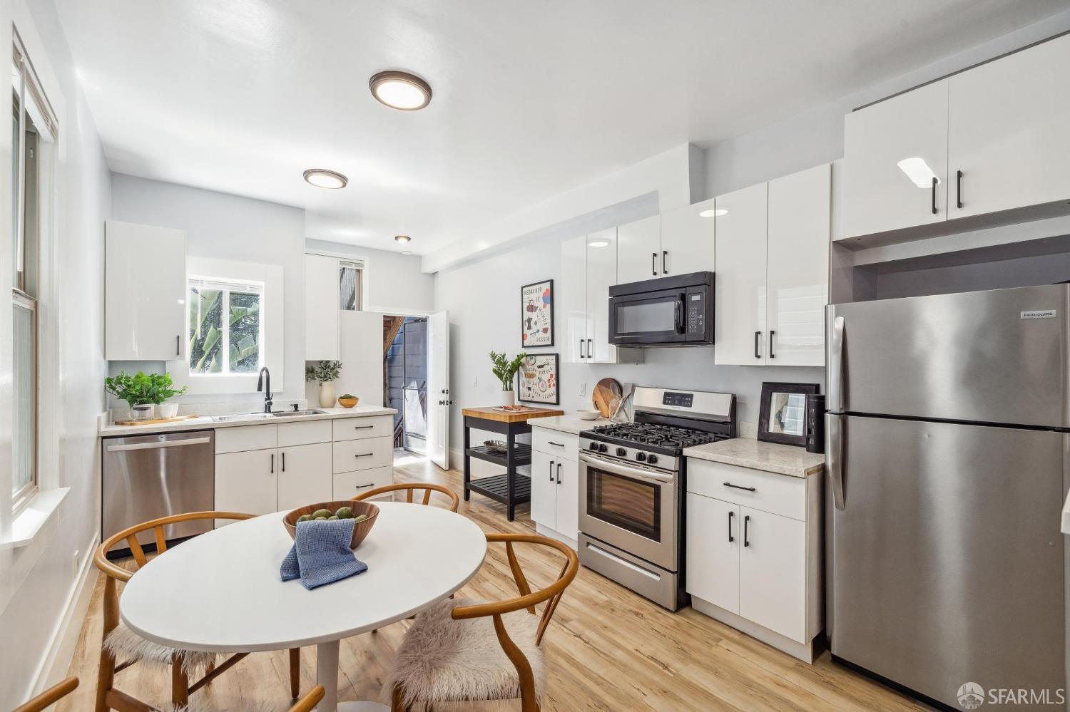 Photo #4: 424079500 Listing 