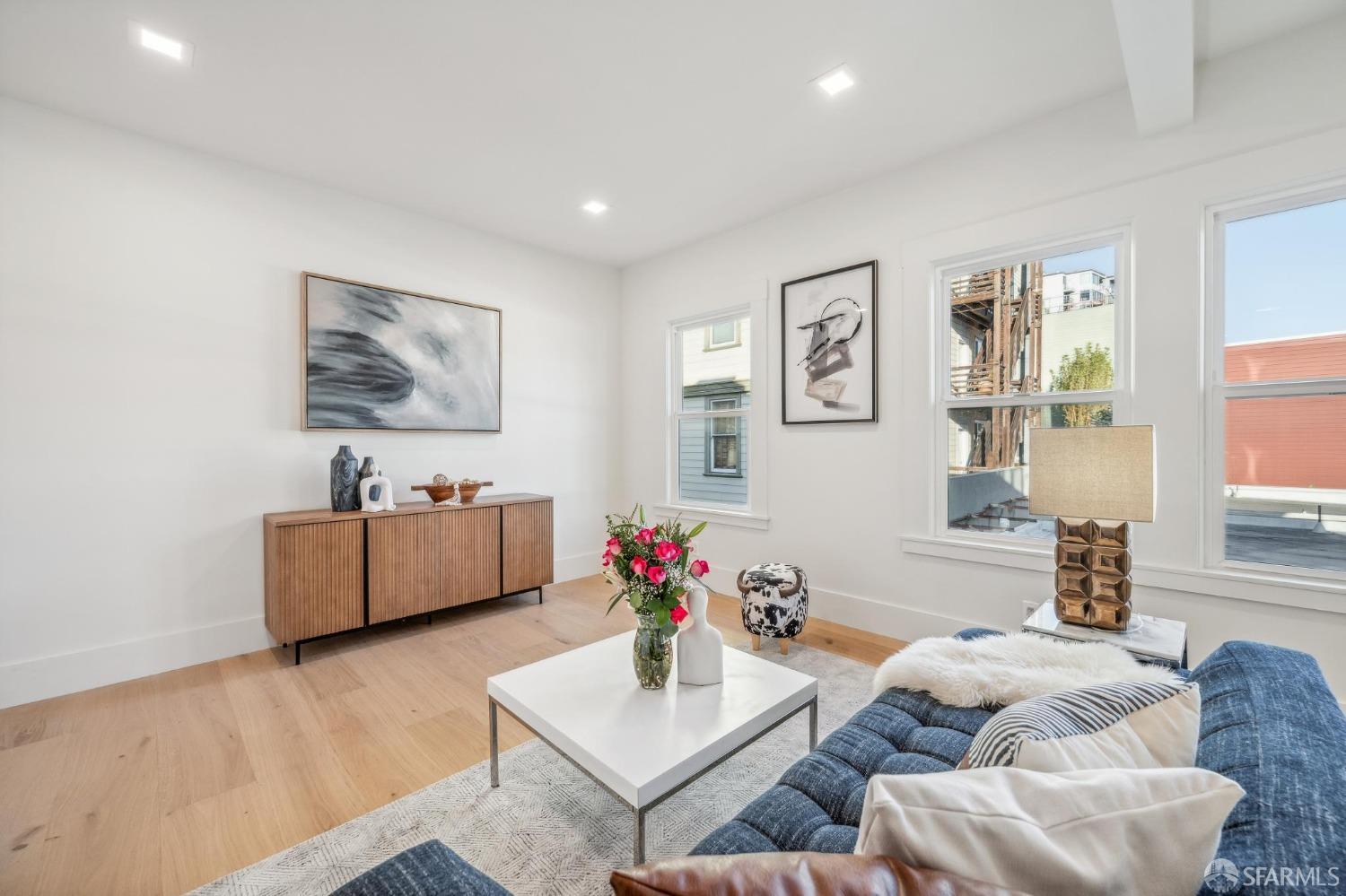 Detail Gallery Image 5 of 28 For 31 Romolo Pl, San Francisco,  CA 94133 - 2 Beds | 1 Baths