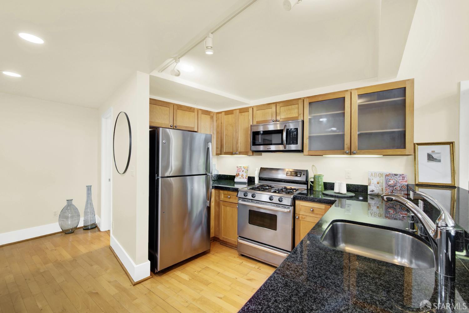 Detail Gallery Image 15 of 51 For 965 Folsom St #303,  San Francisco,  CA 94107 - 1 Beds | 1/1 Baths