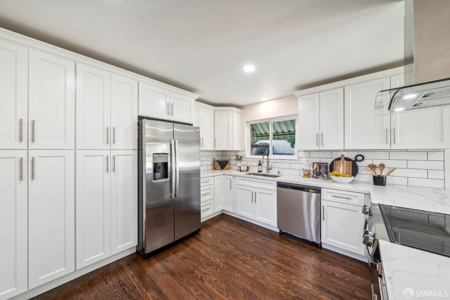 Detail Gallery Image 10 of 36 For 2911 Cindy Ct, El Sobrante,  CA 94803 - 3 Beds | 2 Baths