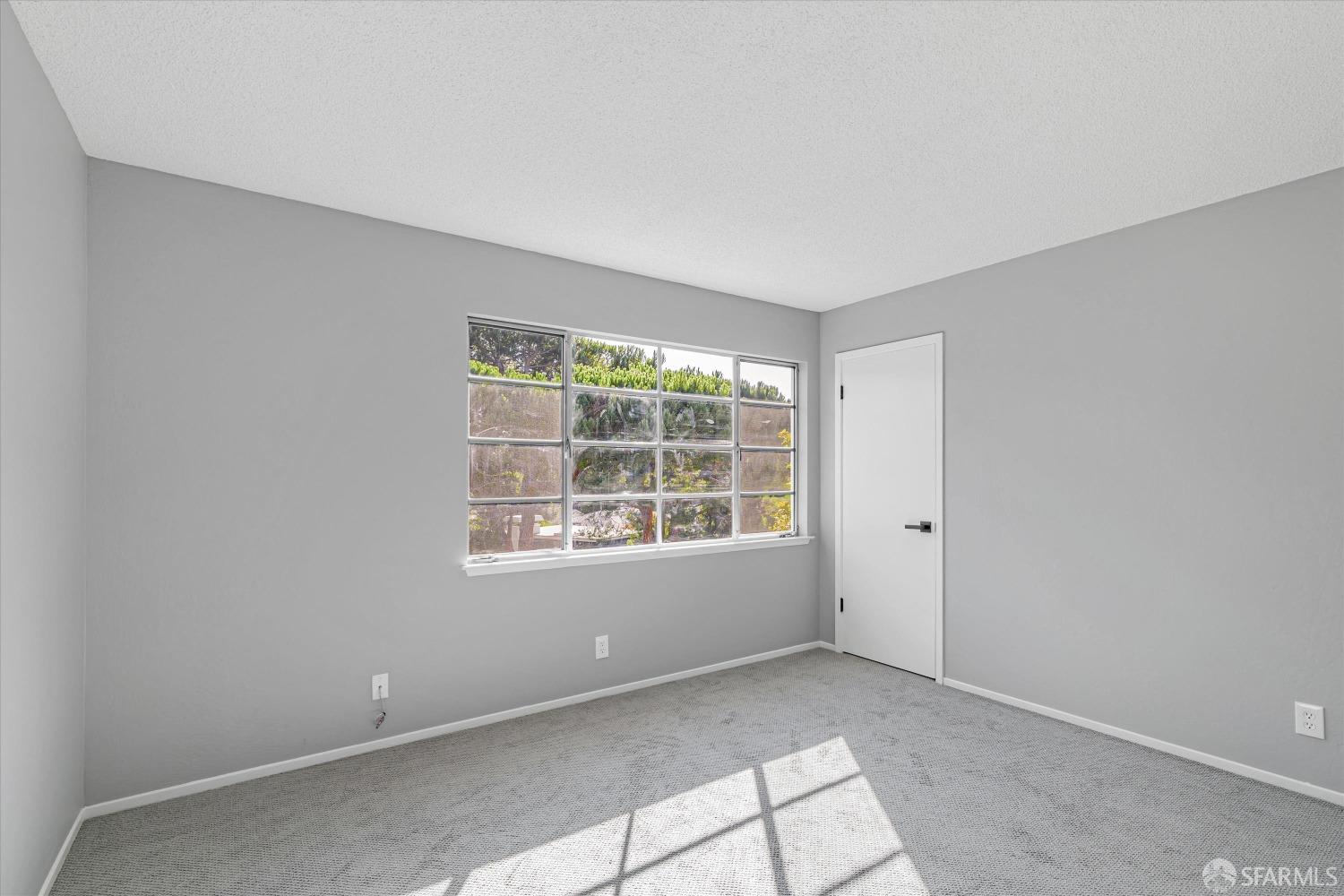 Detail Gallery Image 15 of 40 For 1528 Overland Dr, San Mateo,  CA 94403 - 4 Beds | 2/1 Baths