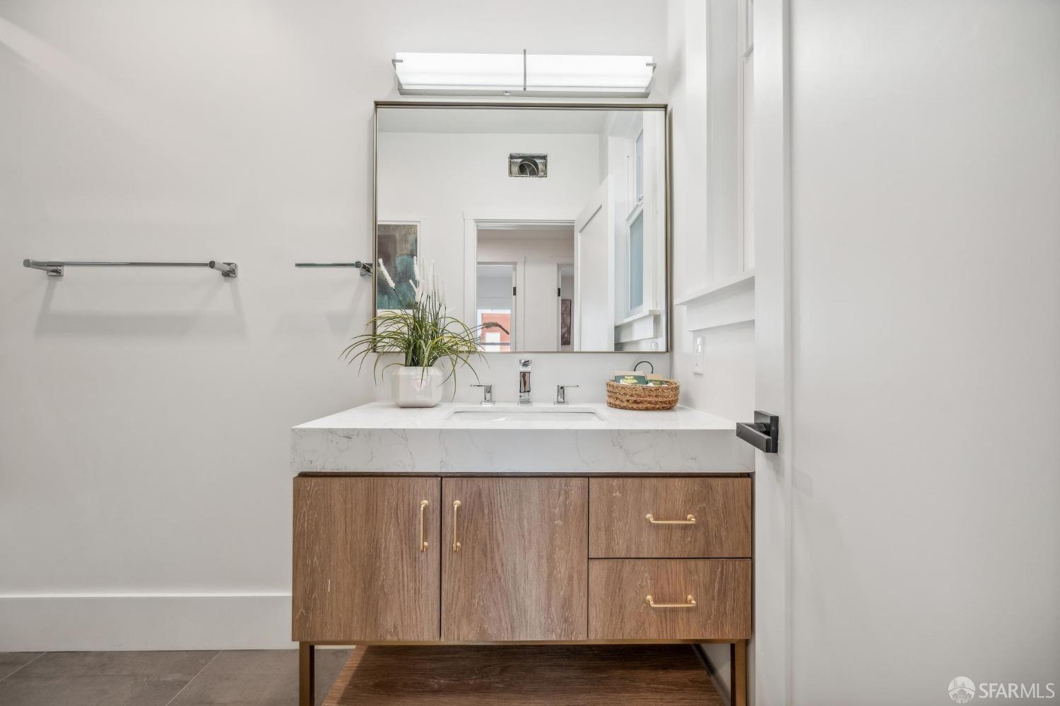 Detail Gallery Image 21 of 28 For 31 Romolo Pl, San Francisco,  CA 94133 - 2 Beds | 1 Baths