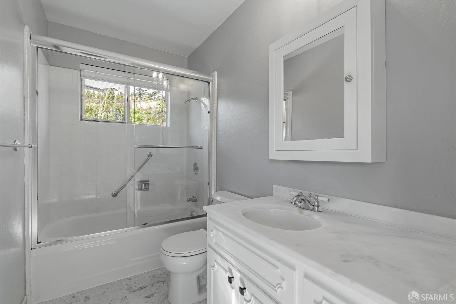 Detail Gallery Image 19 of 40 For 1528 Overland Dr, San Mateo,  CA 94403 - 4 Beds | 2/1 Baths