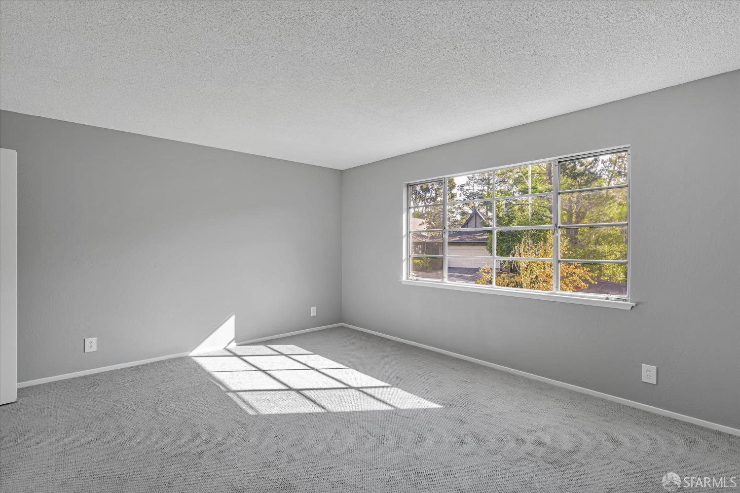 Detail Gallery Image 11 of 40 For 1528 Overland Dr, San Mateo,  CA 94403 - 4 Beds | 2/1 Baths