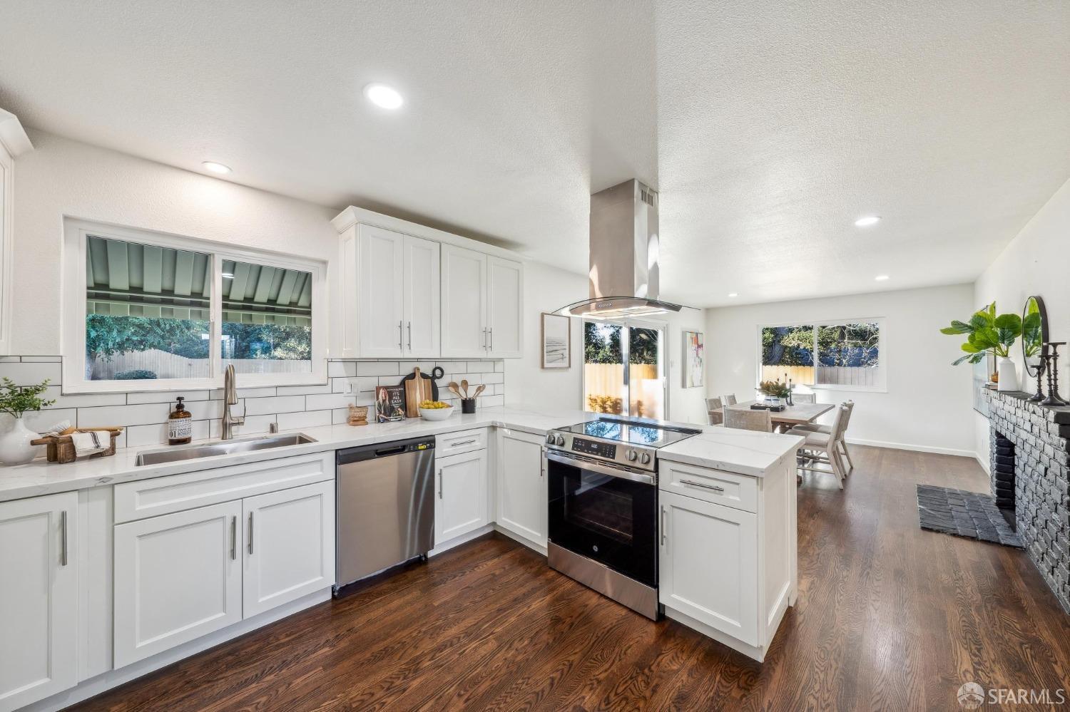 Detail Gallery Image 11 of 36 For 2911 Cindy Ct, El Sobrante,  CA 94803 - 3 Beds | 2 Baths