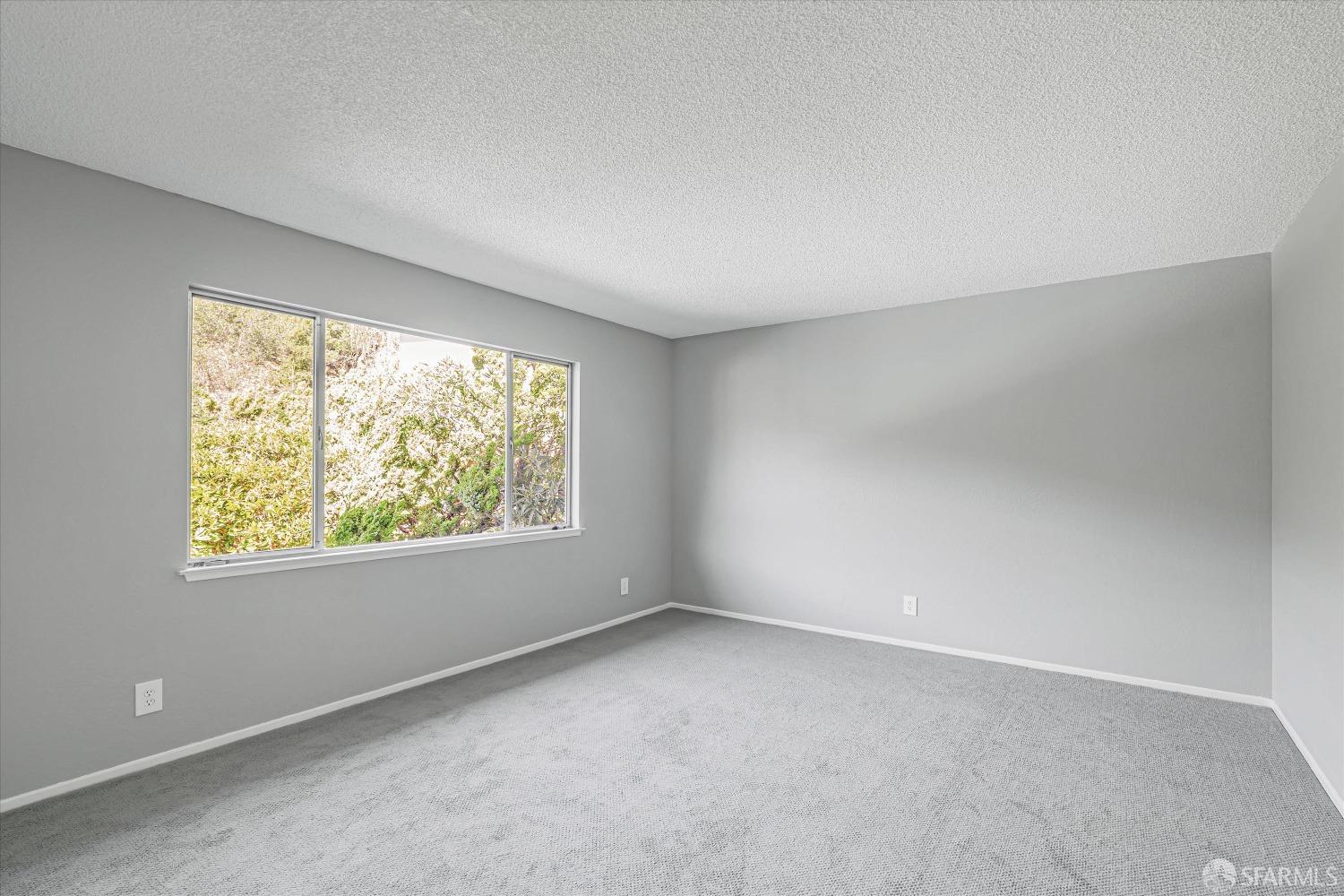 Detail Gallery Image 16 of 40 For 1528 Overland Dr, San Mateo,  CA 94403 - 4 Beds | 2/1 Baths