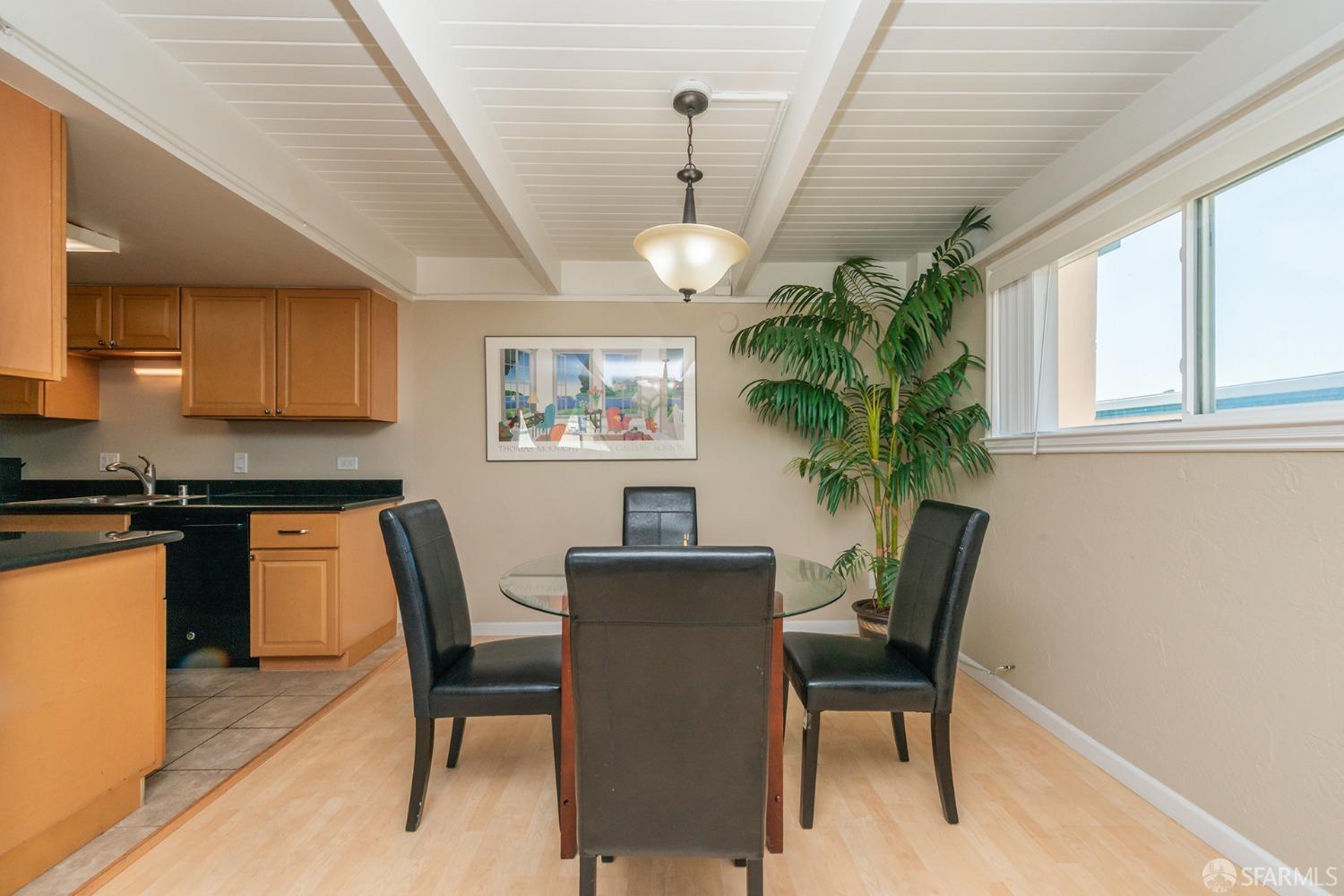 Detail Gallery Image 7 of 45 For 485 a St #25,  Daly City,  CA 94014 - 2 Beds | 1 Baths