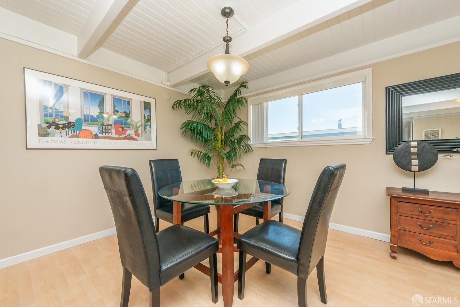 Detail Gallery Image 8 of 45 For 485 a St #25,  Daly City,  CA 94014 - 2 Beds | 1 Baths