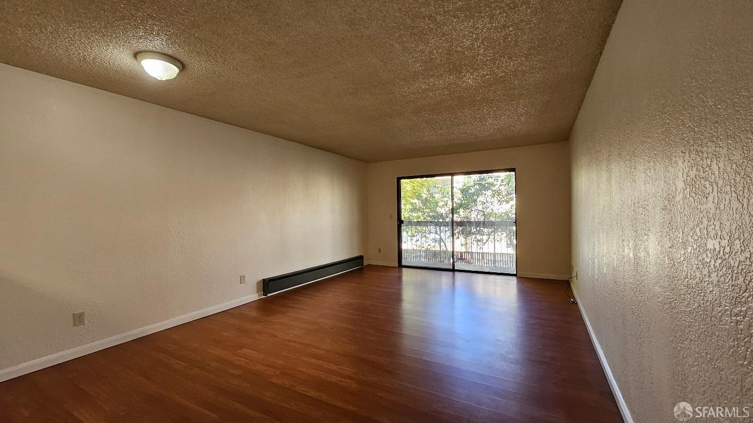 Detail Gallery Image 8 of 19 For 2011 Market Ave #324,  San Pablo,  CA 94806 - 1 Beds | 1 Baths