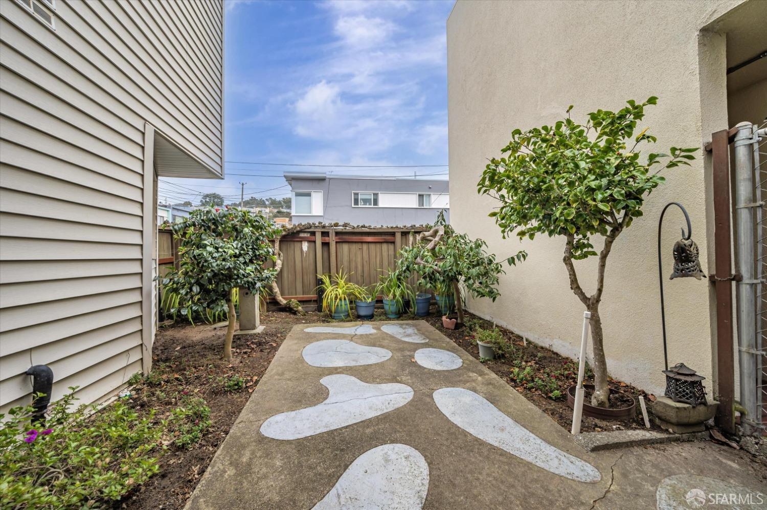 Detail Gallery Image 27 of 29 For 240 Concord St, San Francisco,  CA 94112 - 4 Beds | 2 Baths