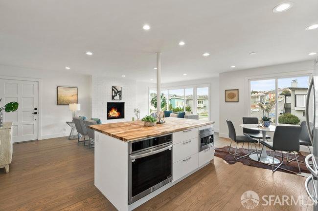 Detail Gallery Image 9 of 45 For 164 Skyline Dr, Daly City,  CA 94015 - 3 Beds | 2/1 Baths