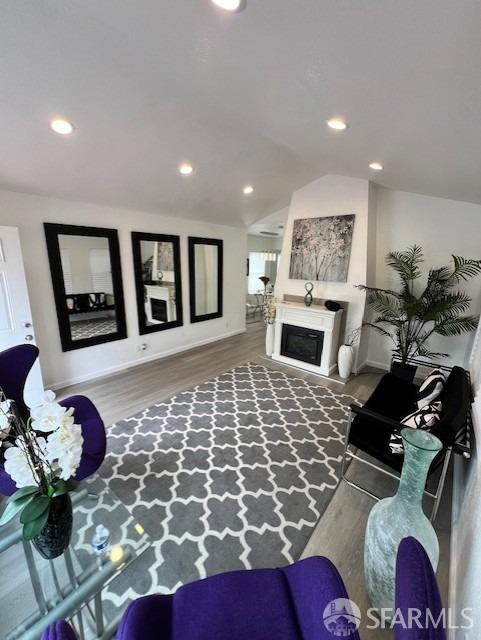 Detail Gallery Image 5 of 21 For 6429 Brann St, Oakland,  CA 94605 - 3 Beds | 2 Baths