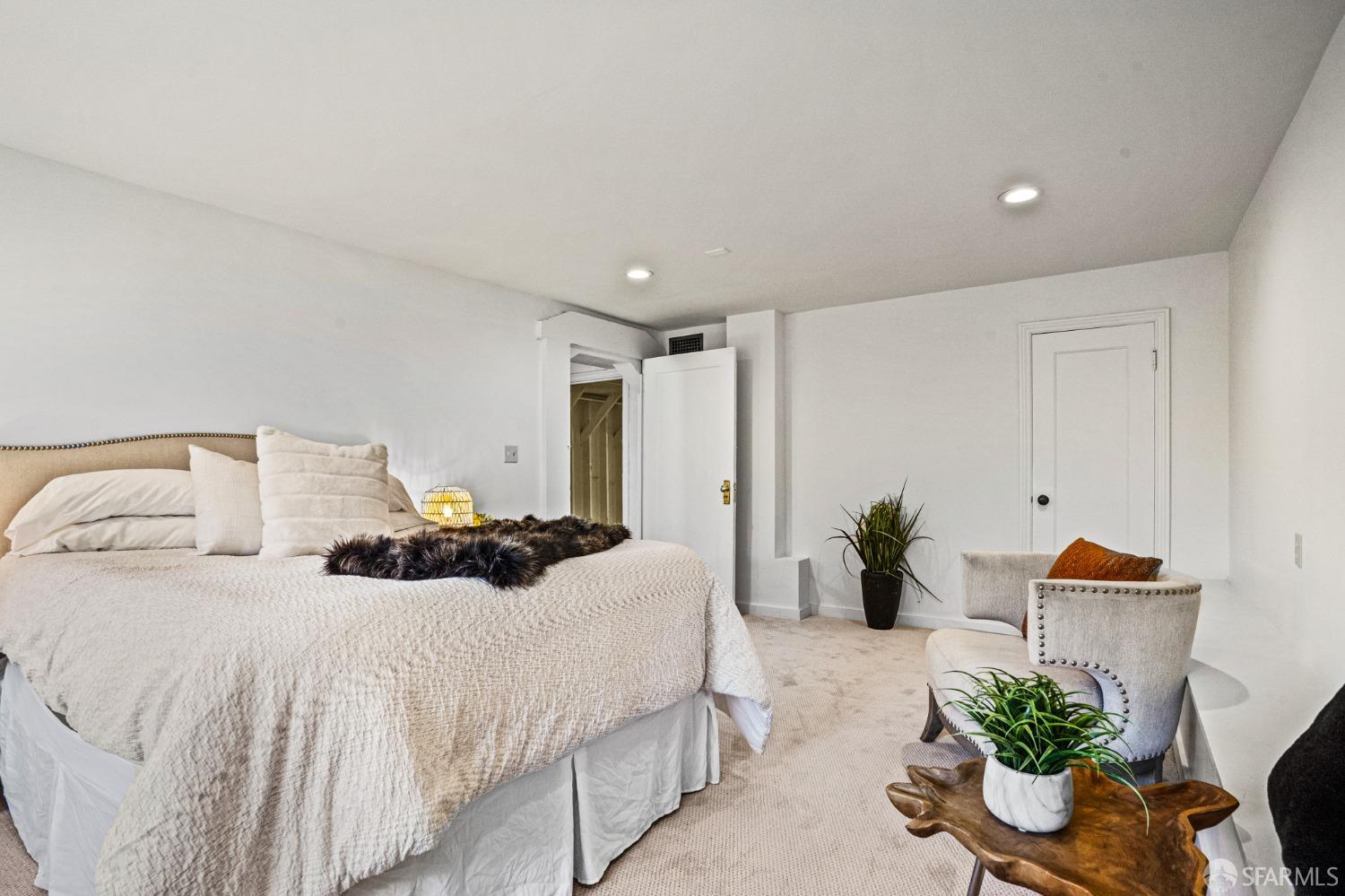 Detail Gallery Image 65 of 74 For 73 Stanyan St, San Francisco,  CA 94118 - 3 Beds | 1/1 Baths