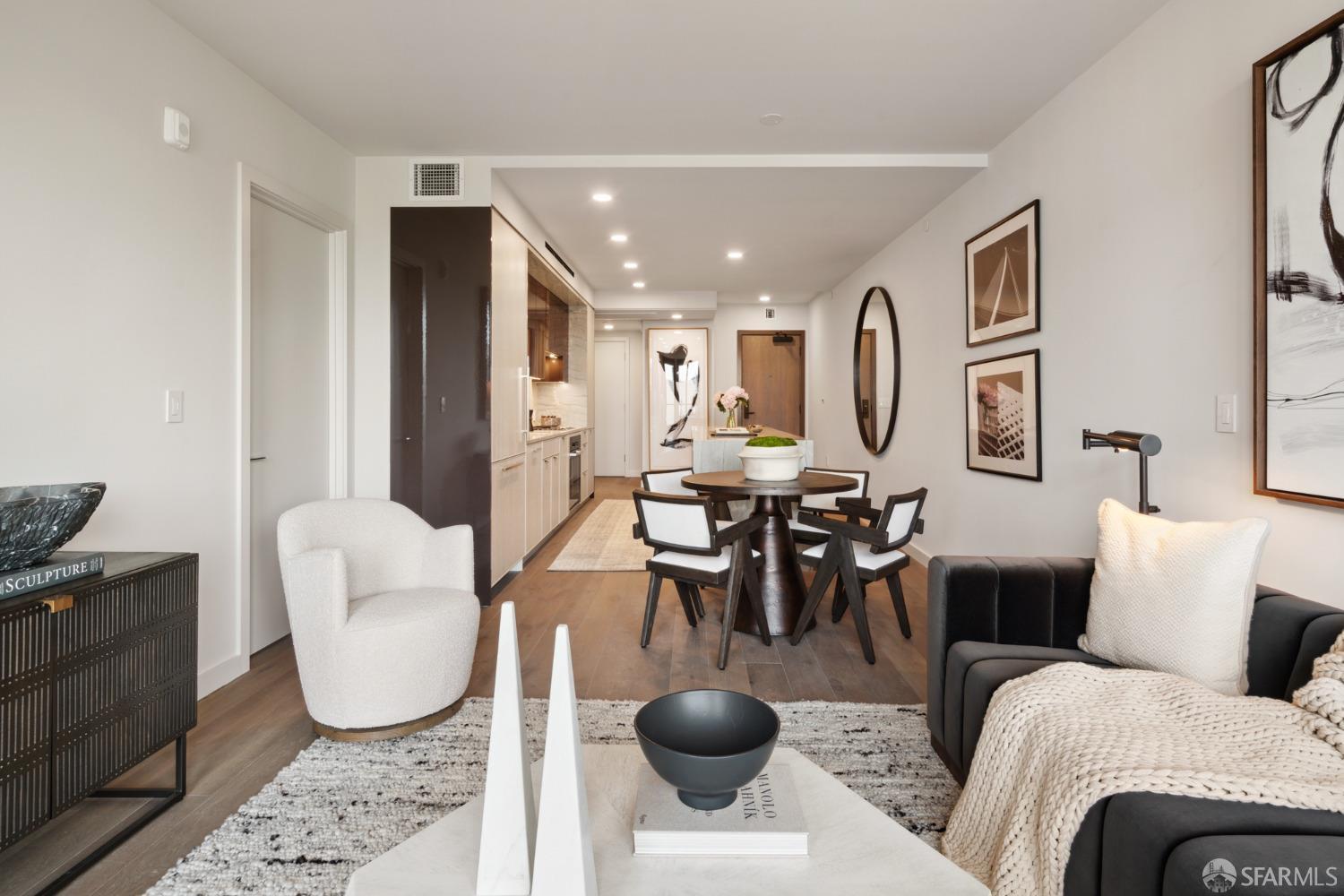 Detail Gallery Image 5 of 39 For 2525 Van Ness Ave #201,  San Francisco,  CA 94109 - 2 Beds | 2/1 Baths