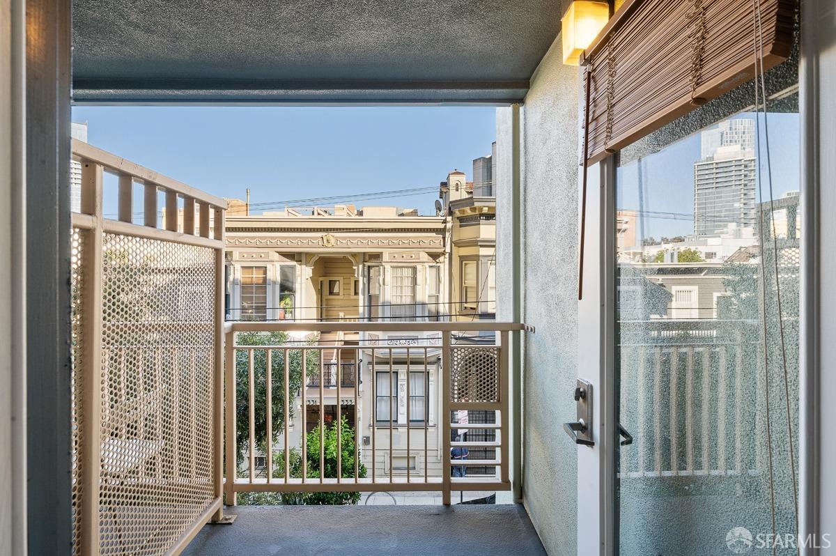 Detail Gallery Image 15 of 21 For 1330 Stevenson St #C201,  San Francisco,  CA 94103 - 2 Beds | 1 Baths