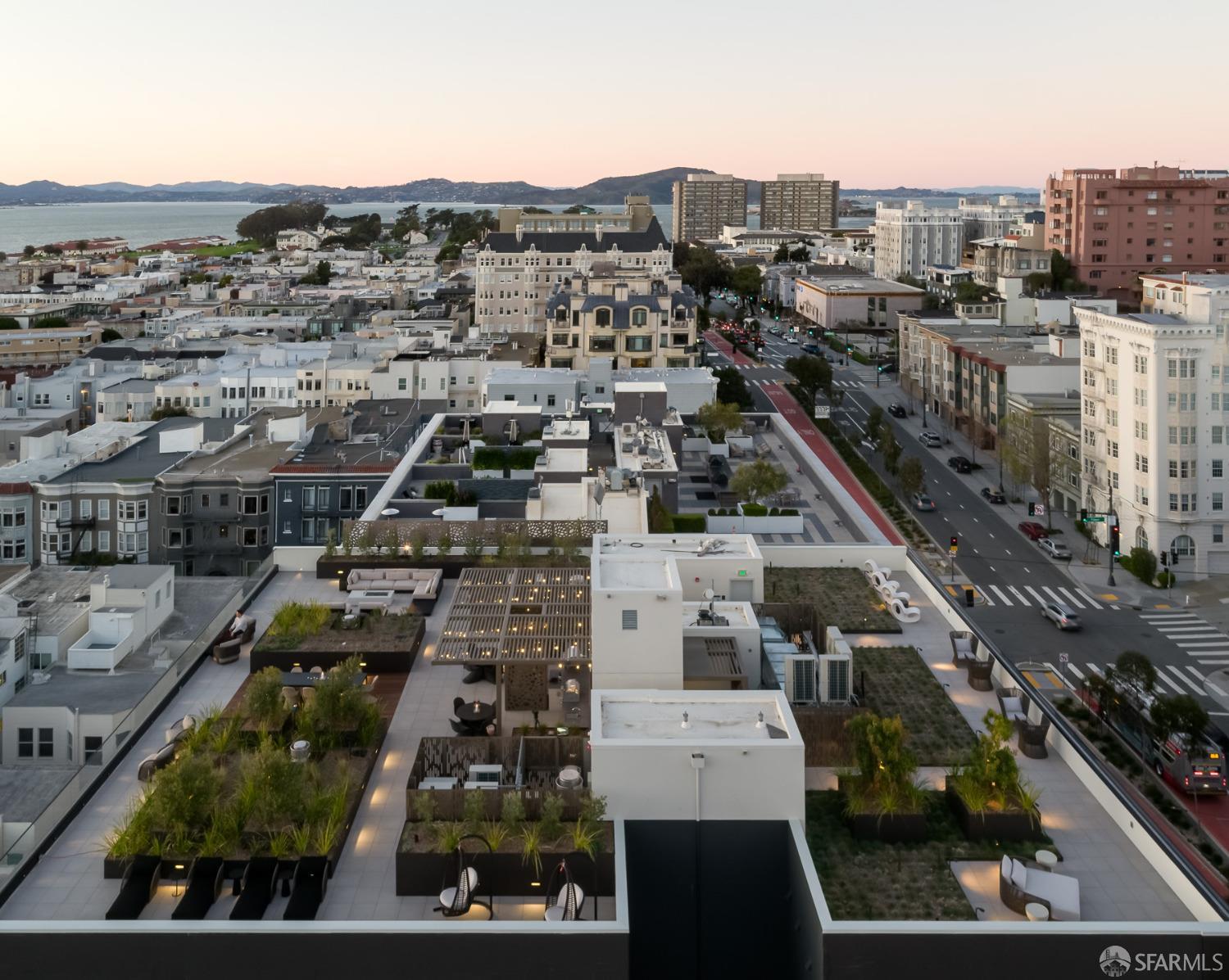 Detail Gallery Image 17 of 39 For 2525 Van Ness Ave #201,  San Francisco,  CA 94109 - 2 Beds | 2/1 Baths