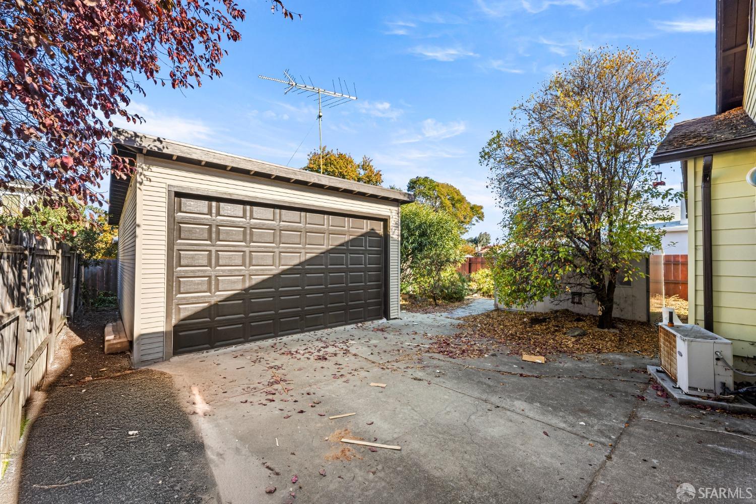 Detail Gallery Image 7 of 53 For 511 Alameda De Las Pulgas, Redwood City,  CA 94062 - 2 Beds | 2 Baths