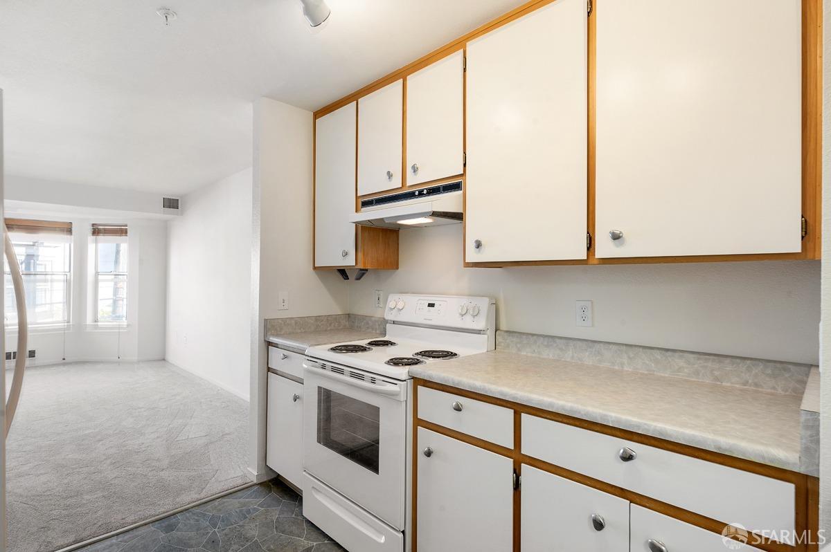 Detail Gallery Image 9 of 21 For 1330 Stevenson St #C201,  San Francisco,  CA 94103 - 2 Beds | 1 Baths