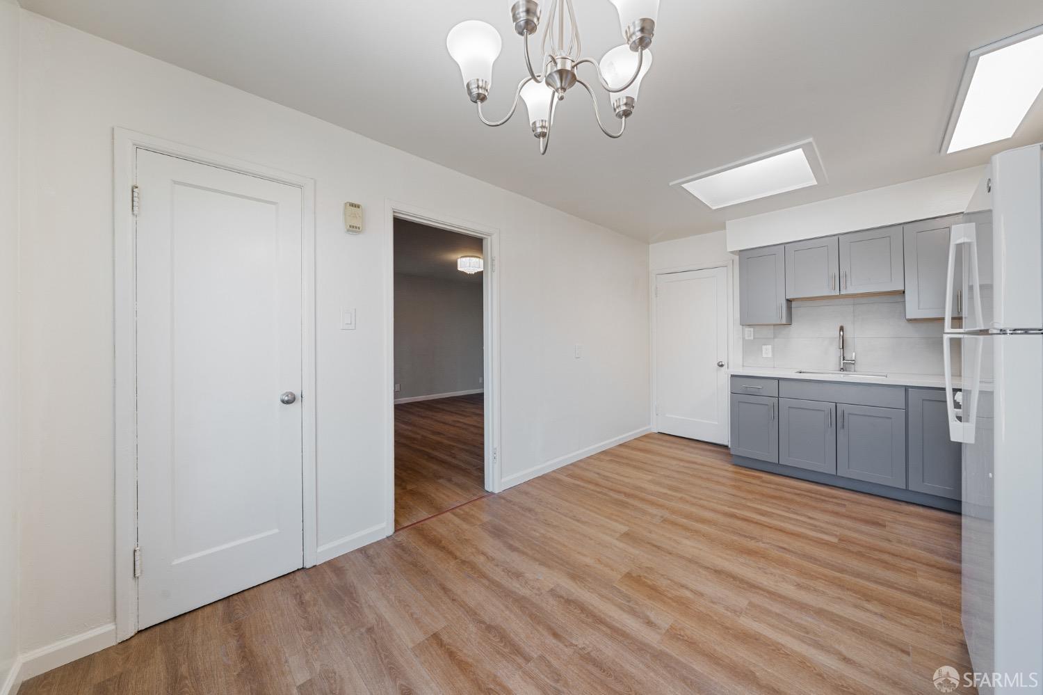 Detail Gallery Image 19 of 32 For 1433 Innes Ave, San Francisco,  CA 94124 - 2 Beds | 2 Baths