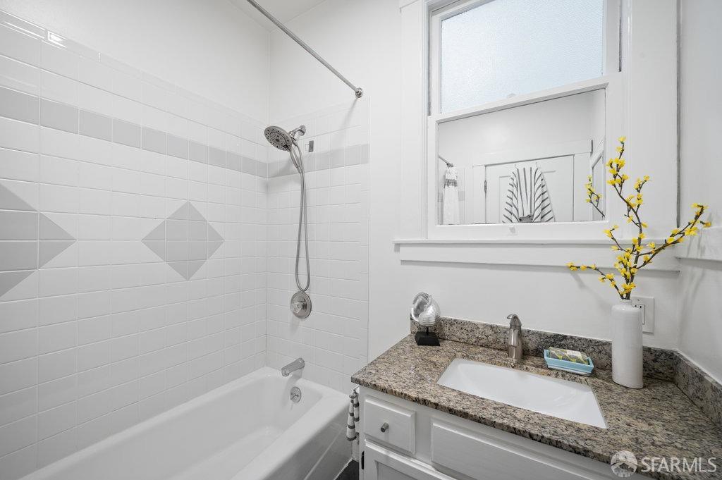 Detail Gallery Image 28 of 64 For 1228 Grove St #2,  San Francisco,  CA 94117 - 2 Beds | 1 Baths