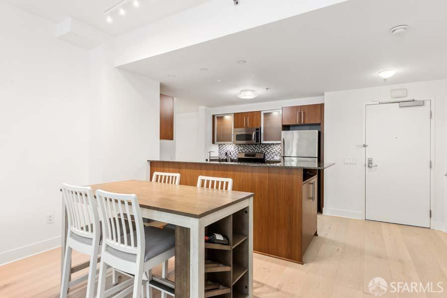 Detail Gallery Image 2 of 16 For 50 Lansing St #101,  San Francisco,  CA 94105 - 1 Beds | 1 Baths