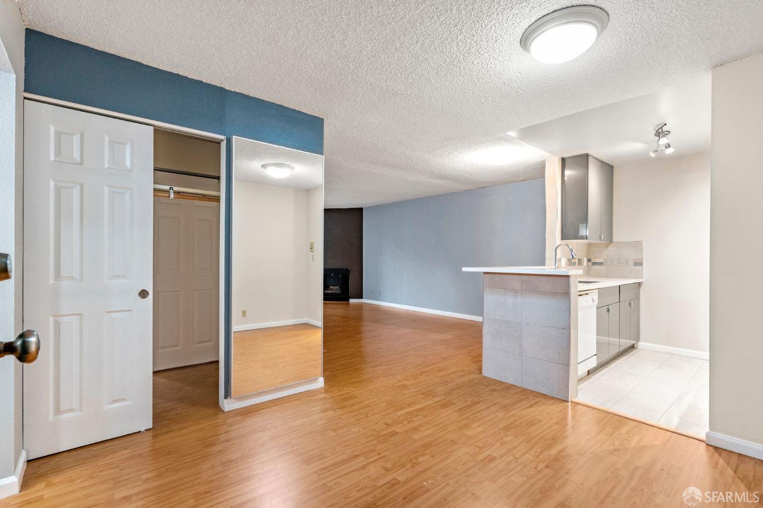 Detail Gallery Image 7 of 44 For 377 Mandarin Dr #301,  Daly City,  CA 94015 - 1 Beds | 1 Baths