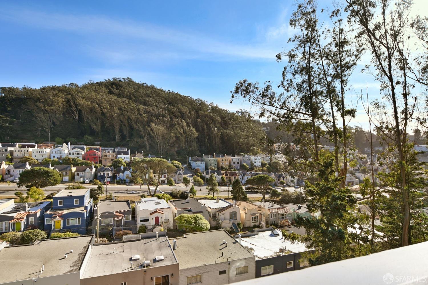 Detail Gallery Image 27 of 82 For 103 Knockash Hill, San Francisco,  CA 94127 - 5 Beds | 3 Baths