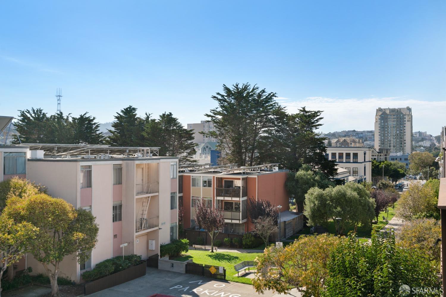 Detail Gallery Image 7 of 43 For 35 Western Shore Ln #5,  San Francisco,  CA 94115 - 2 Beds | 1 Baths