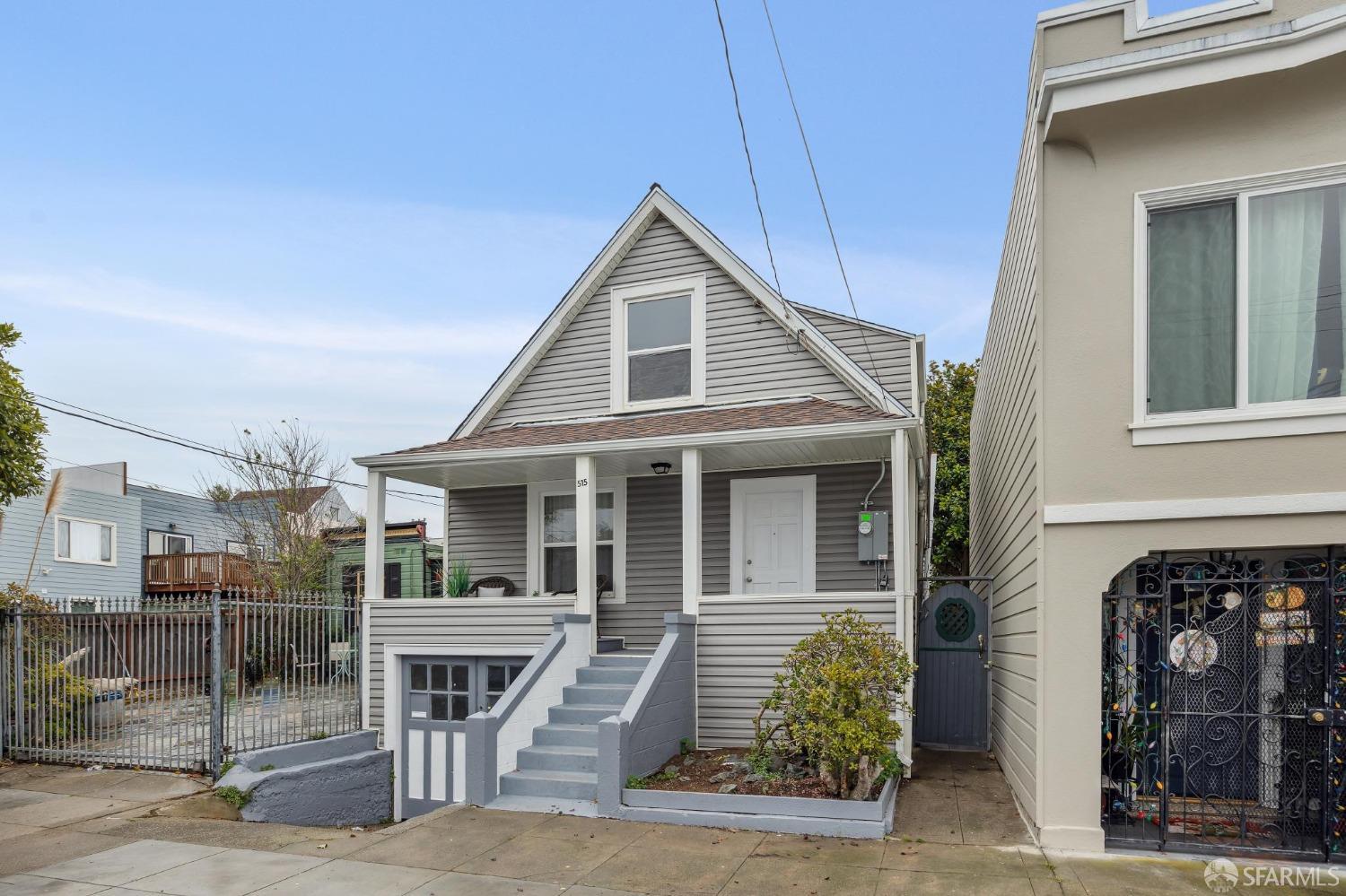 Detail Gallery Image 3 of 44 For 515 Athens St, San Francisco,  CA 94112 - 4 Beds | 1/1 Baths