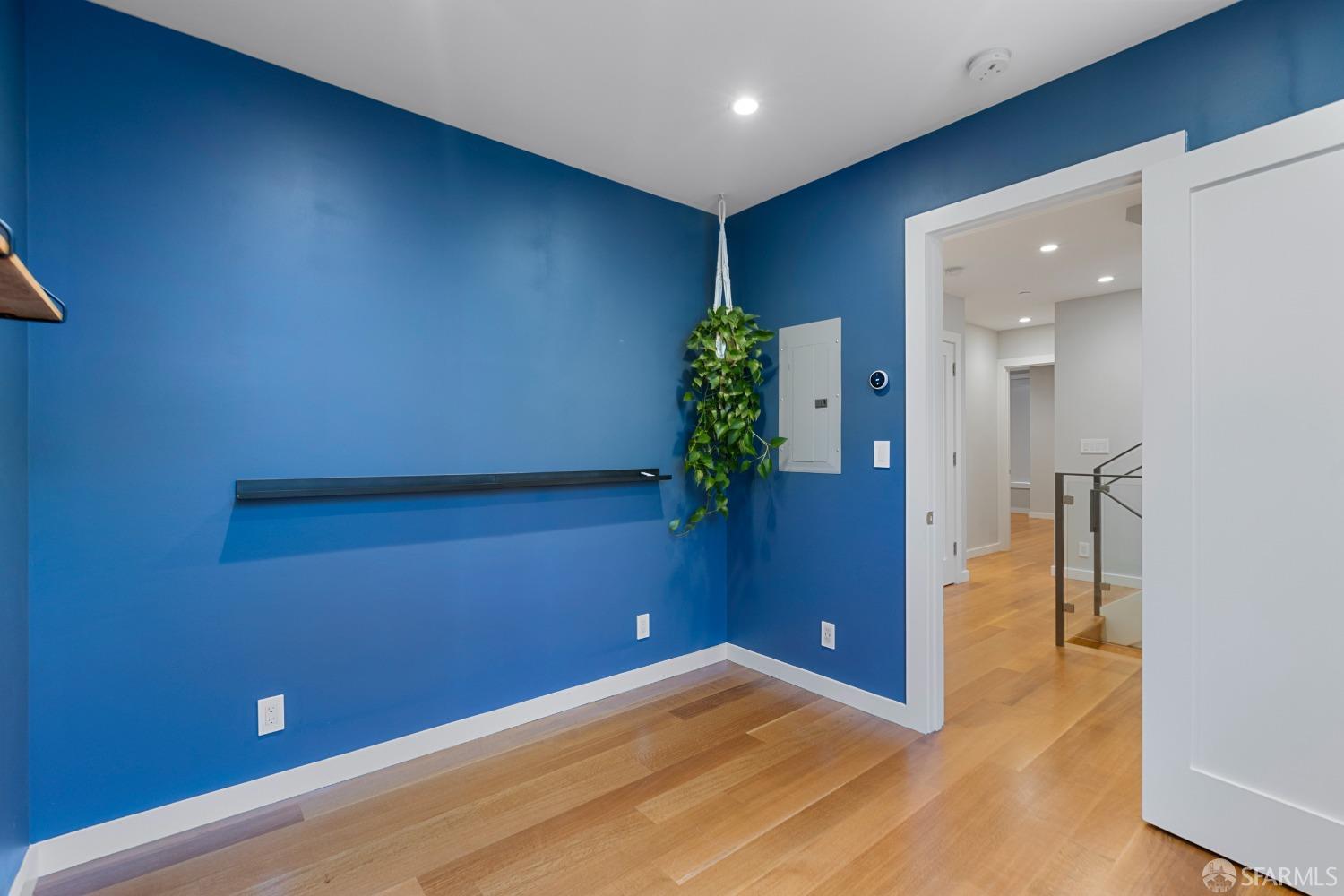 Detail Gallery Image 35 of 39 For 28 Valley St, San Francisco,  CA 94110 - 4 Beds | 3/1 Baths