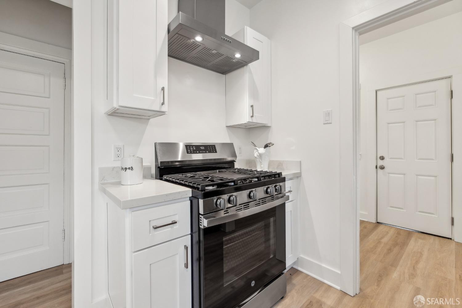 Detail Gallery Image 10 of 26 For 1015 Key Ave, San Francisco,  CA 94124 - 4 Beds | 1/1 Baths