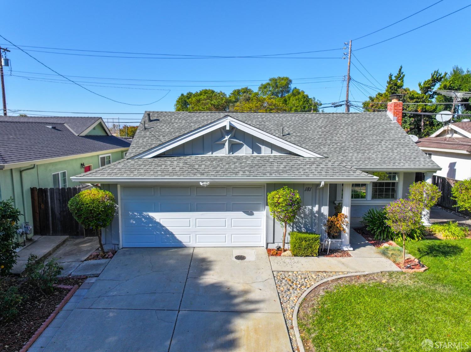 Detail Gallery Image 2 of 37 For 181 Benbow Ave, San Jose,  CA 95123 - 3 Beds | 2 Baths