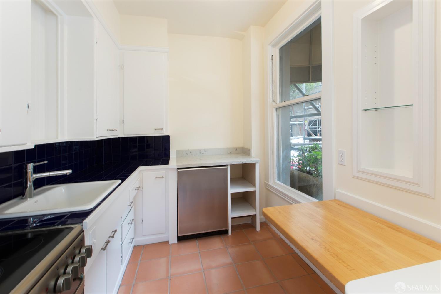 Detail Gallery Image 6 of 17 For 1250 Jones St #102,  San Francisco,  CA 94109 - 0 Beds | 1 Baths