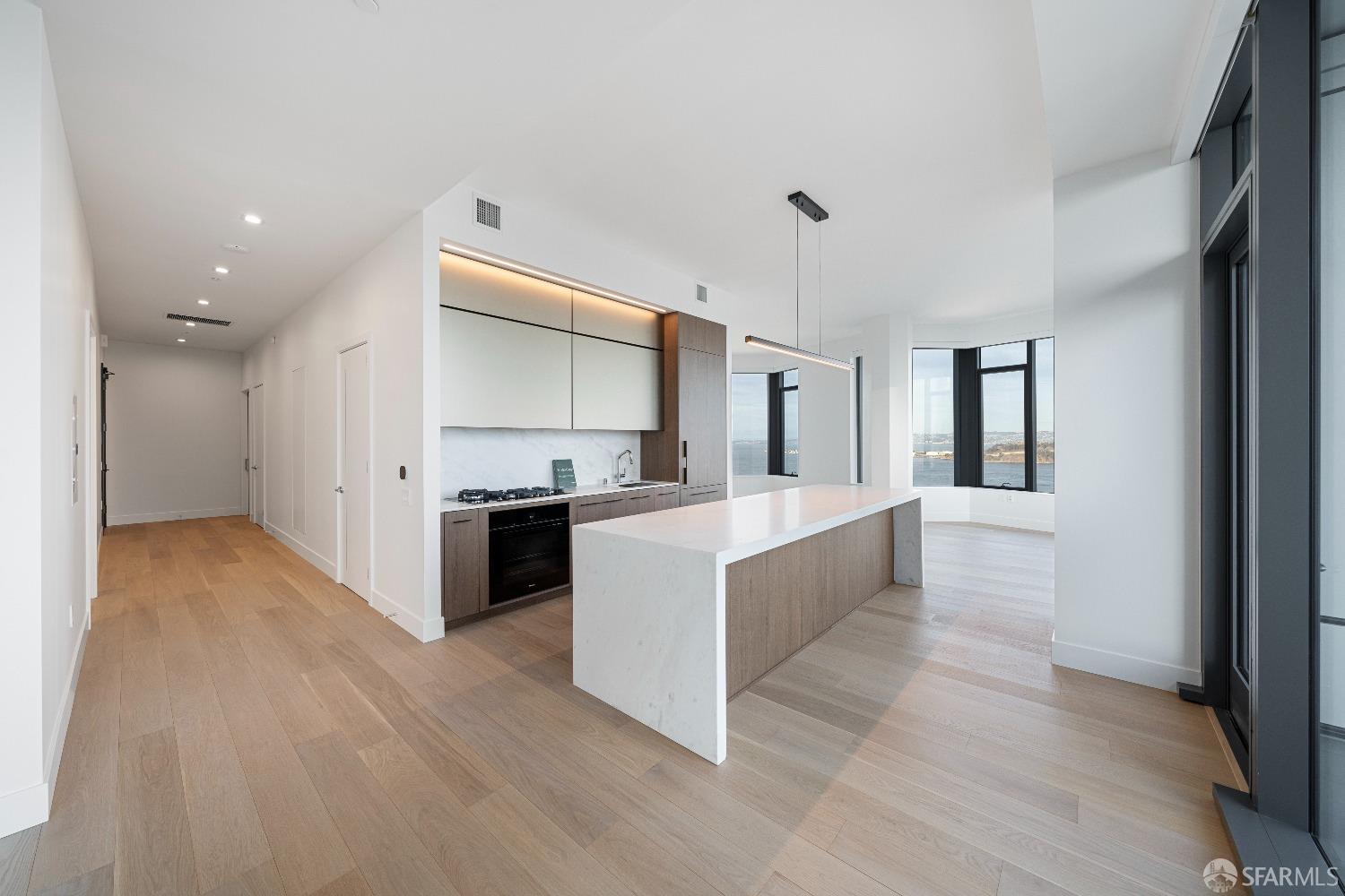 Detail Gallery Image 4 of 57 For 280 Spear St 38c,  San Francisco,  CA 94105 - 3 Beds | 2/1 Baths