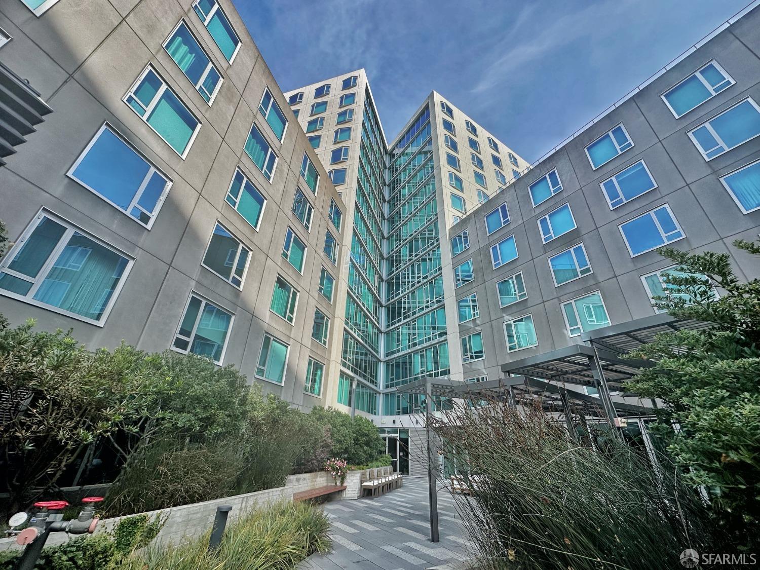 Detail Gallery Image 37 of 45 For 1000 3rd St #302,  San Francisco,  CA 94158 - 2 Beds | 2 Baths