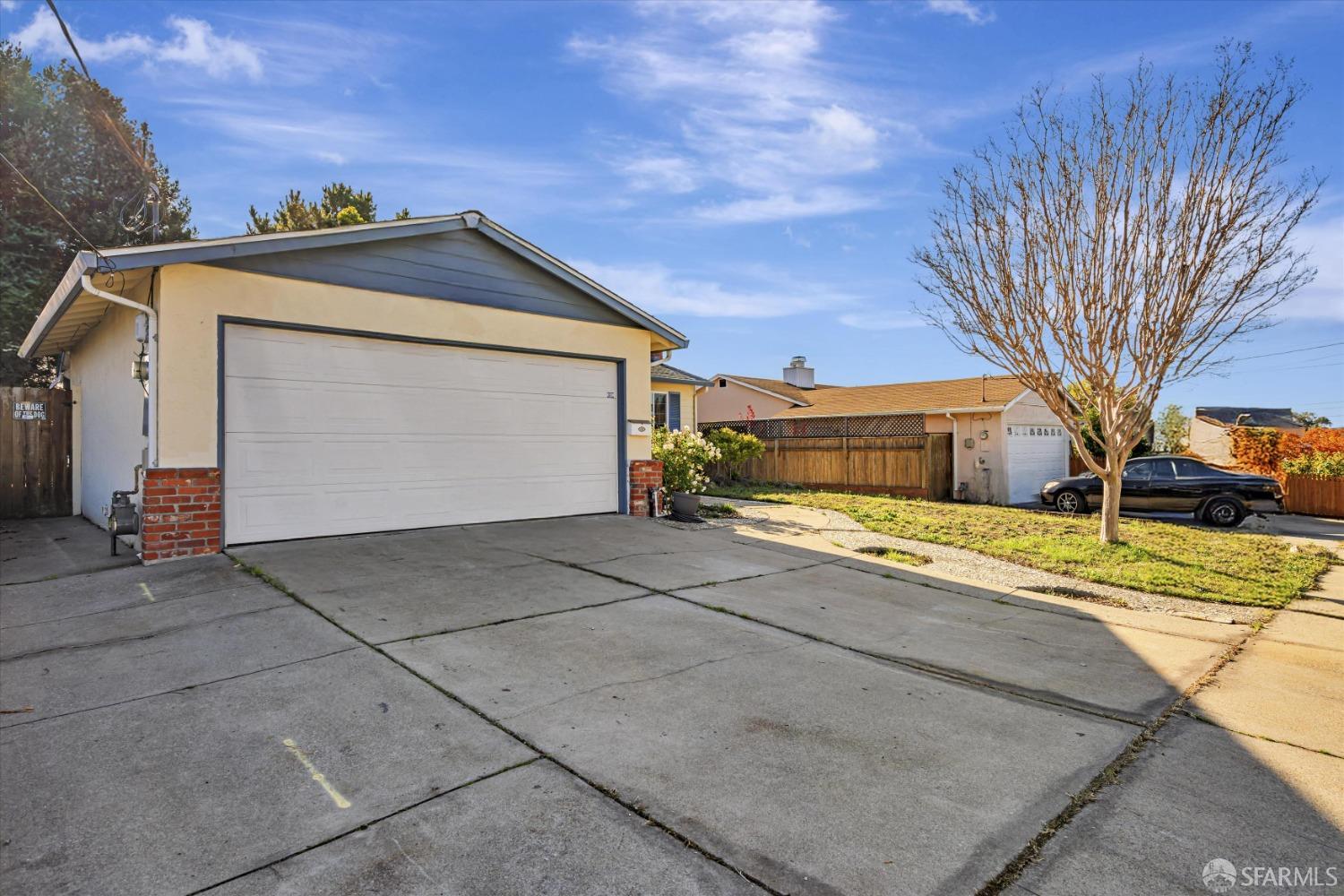 Detail Gallery Image 2 of 38 For 2064 Murphy Dr, San Pablo,  CA 94806 - 3 Beds | 2 Baths