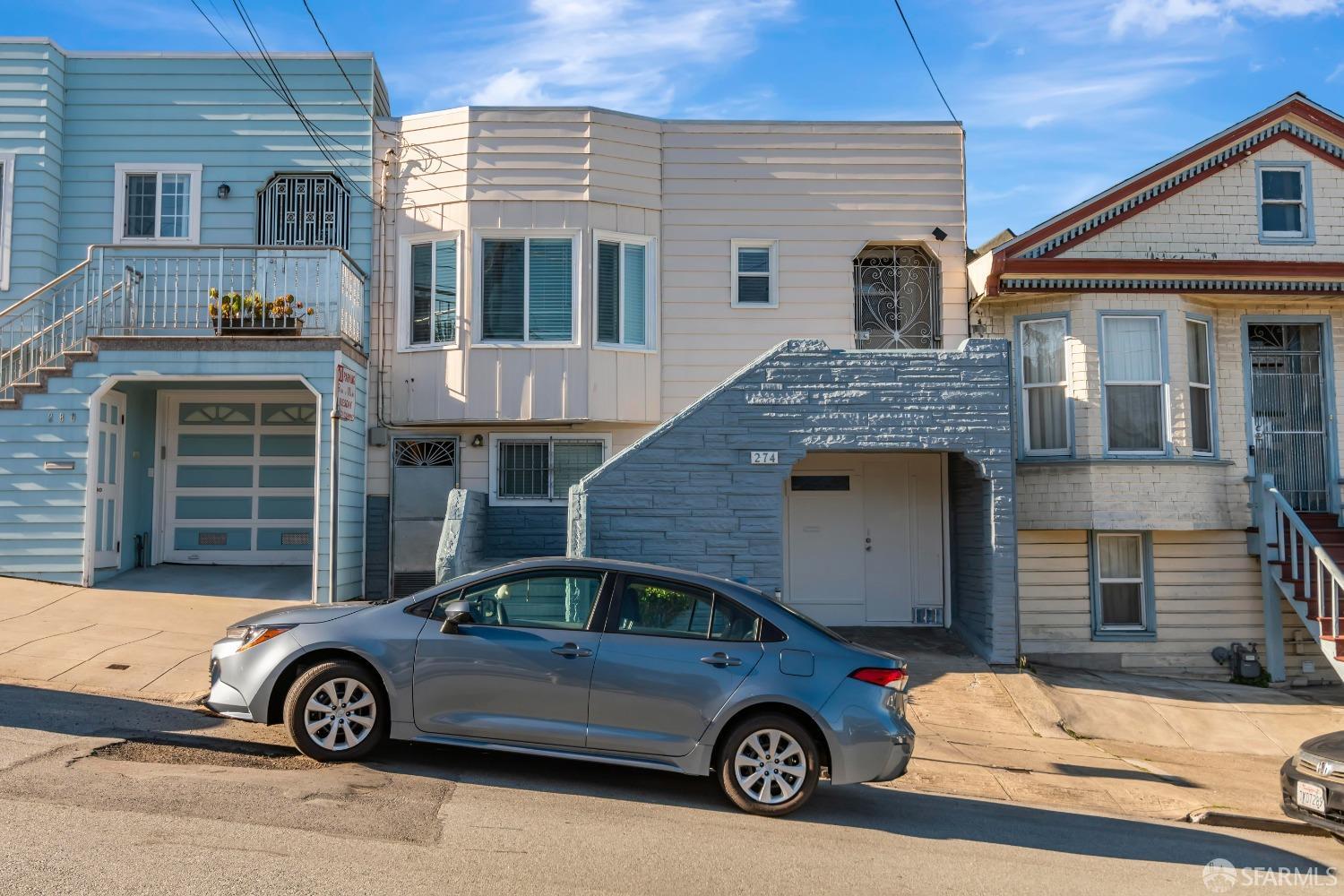 Detail Gallery Image 1 of 15 For 274 Lowell St, San Francisco,  CA 94112 - 4 Beds | 2 Baths