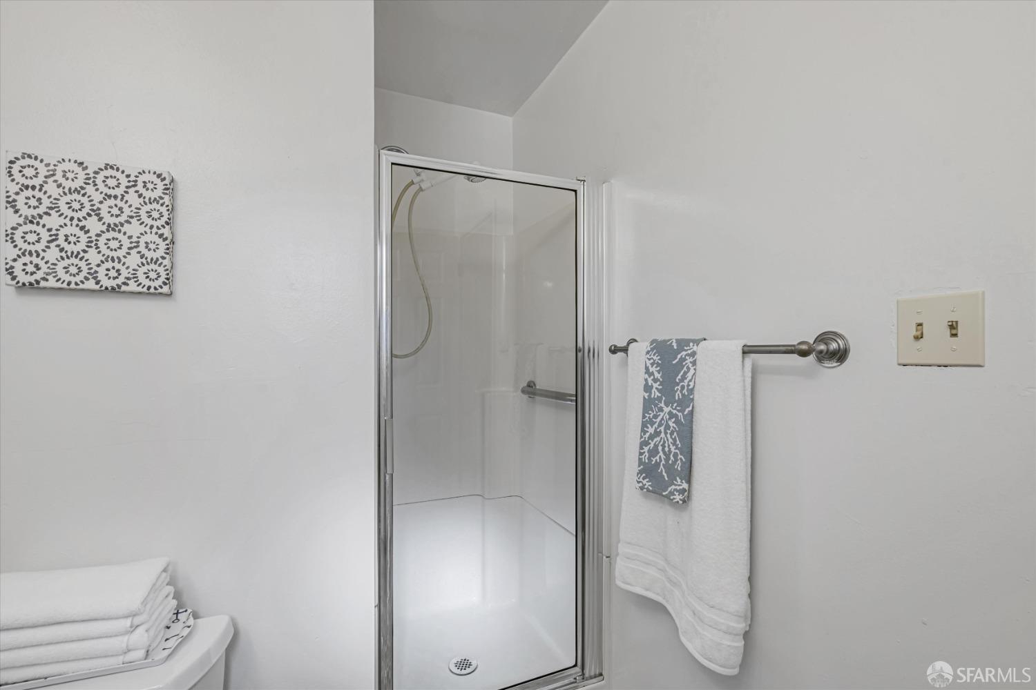 Detail Gallery Image 28 of 38 For 2064 Murphy Dr, San Pablo,  CA 94806 - 3 Beds | 2 Baths