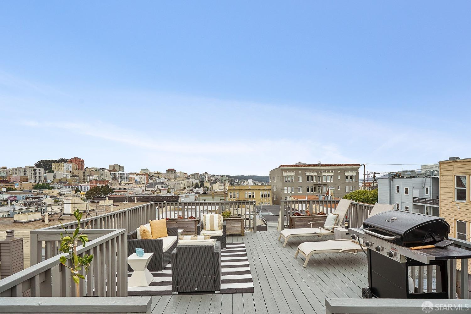 Detail Gallery Image 11 of 12 For 37 White St, San Francisco,  CA 94109 - 2 Beds | 1 Baths