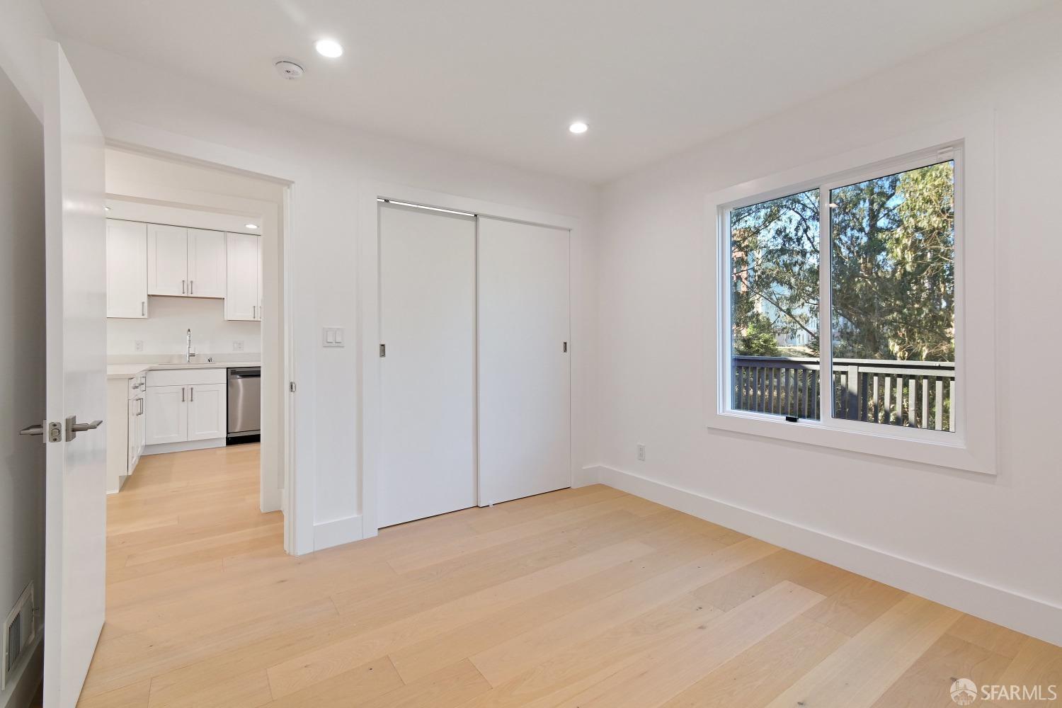 Detail Gallery Image 28 of 39 For 68 Dellbrook Ave, San Francisco,  CA 94131 - 3 Beds | 2 Baths