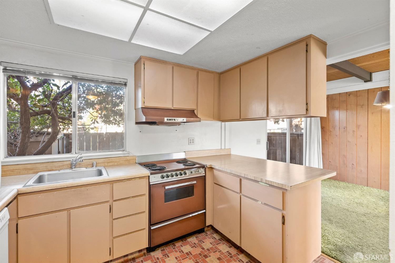 Detail Gallery Image 7 of 34 For 532 Tyrella Ave #18,  Mountain View,  CA 94043 - 3 Beds | 1/1 Baths